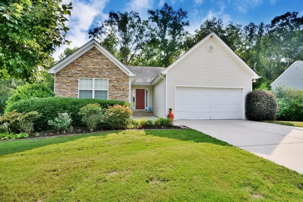 5106 Yellow Stone Drive, Flowery Branch, GA 30542 — most recent listing photo