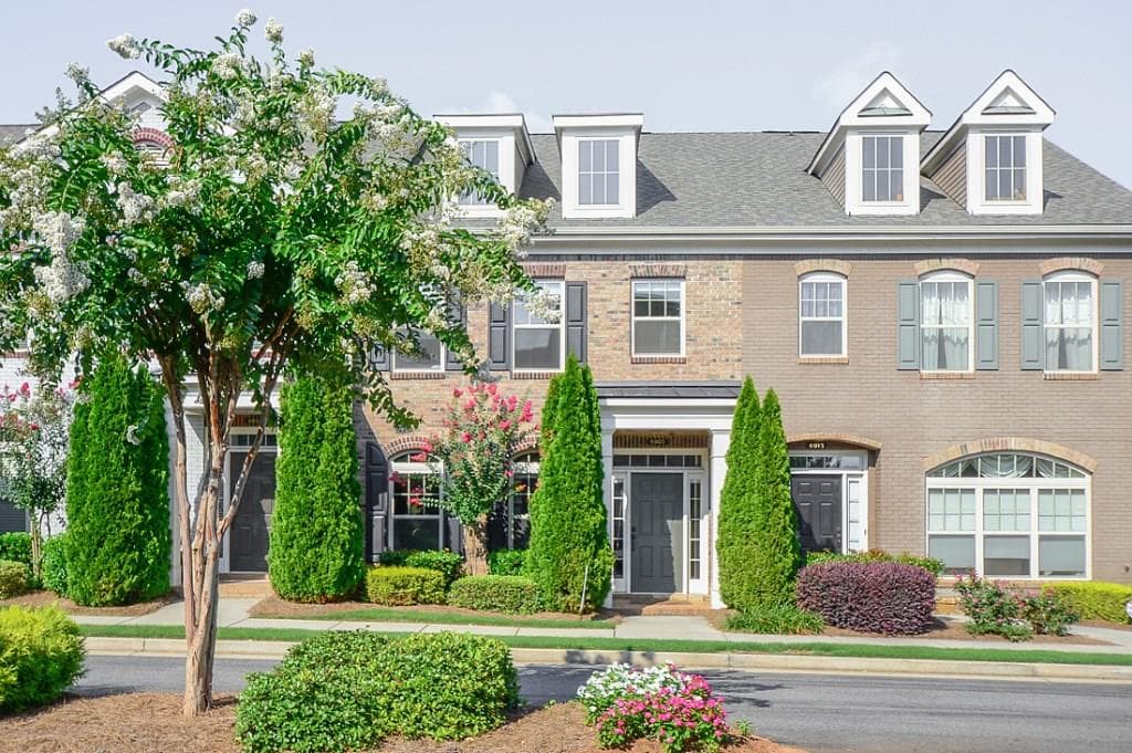 6905 Jamestown Drive, Alpharetta, GA 30005 — most recent listing photo