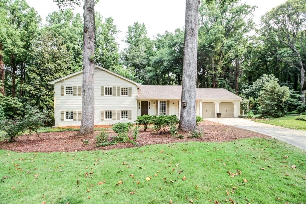 4 bedroom, 2,416 sq ft single family residence sold at 4180 Triple Creek Court, Atlanta, GA 30319