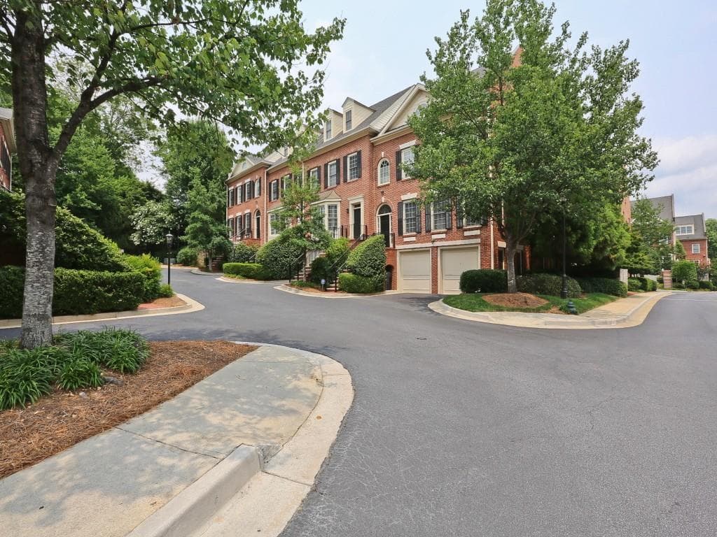 3 bedroom, 3,360 sq ft townhouse sold at 1735 Peachtree Street 607, Atlanta, GA 30309