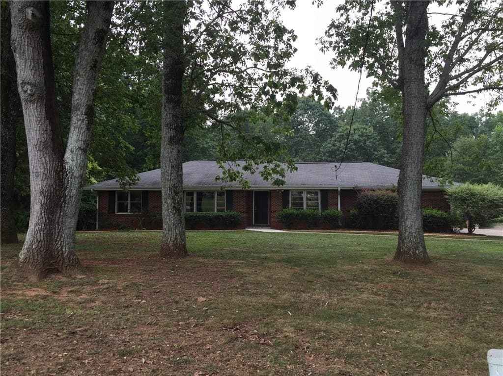 3 bedroom, 1,450 sq ft single family residence sold at 4126 TANNERS MILL Road, Braselton, GA 30517