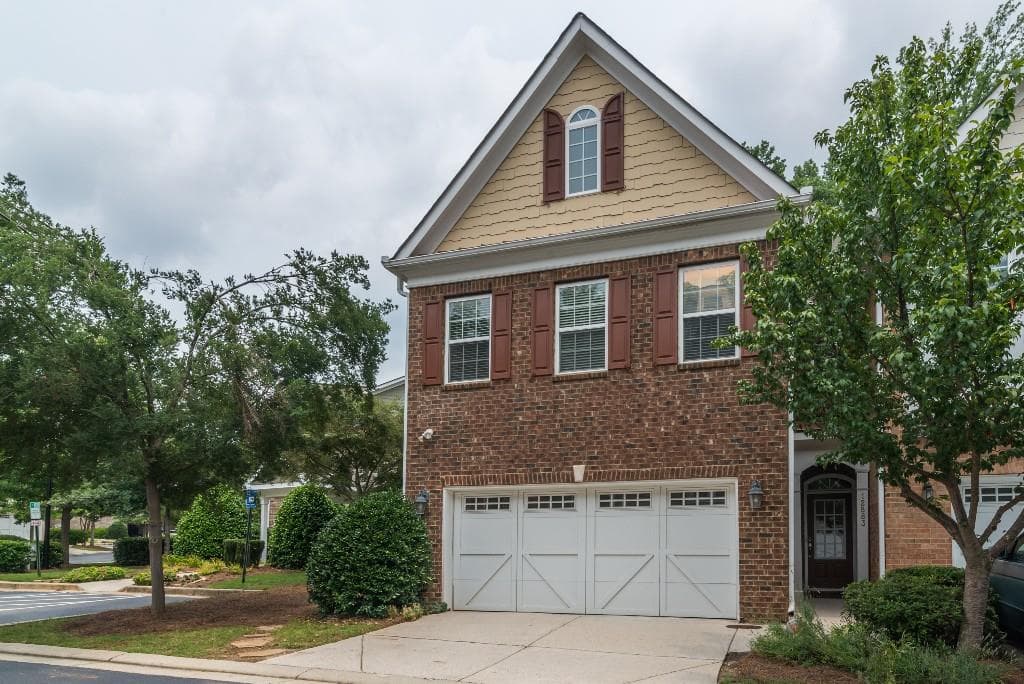 3 bedroom townhouse sold at 12883 Deer Park Lane, Milton, GA 30004