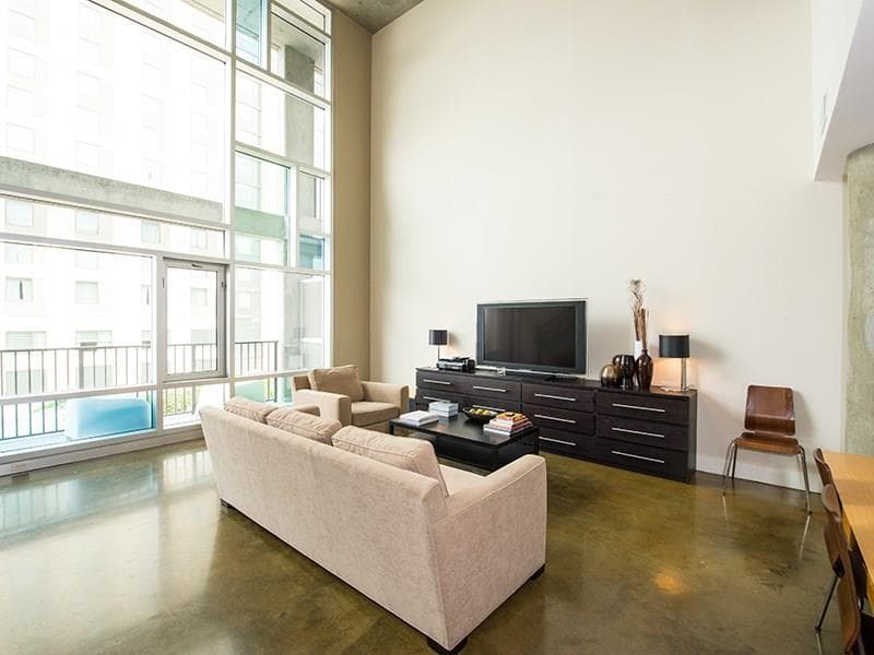 1 bedroom, 1,190 sq ft condominium sold at 845 Spring Street 319, Atlanta, GA 30308