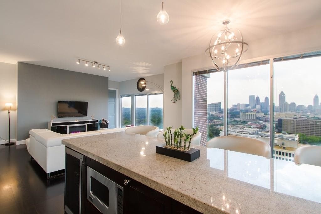3 bedroom, 1,708 sq ft condominium sold at 1820 Peachtree Road 1714, Atlanta, GA 30309