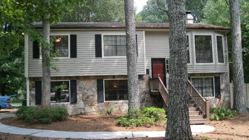 2574 Springdale Drive, Snellville, GA 30078 — most recent listing photo