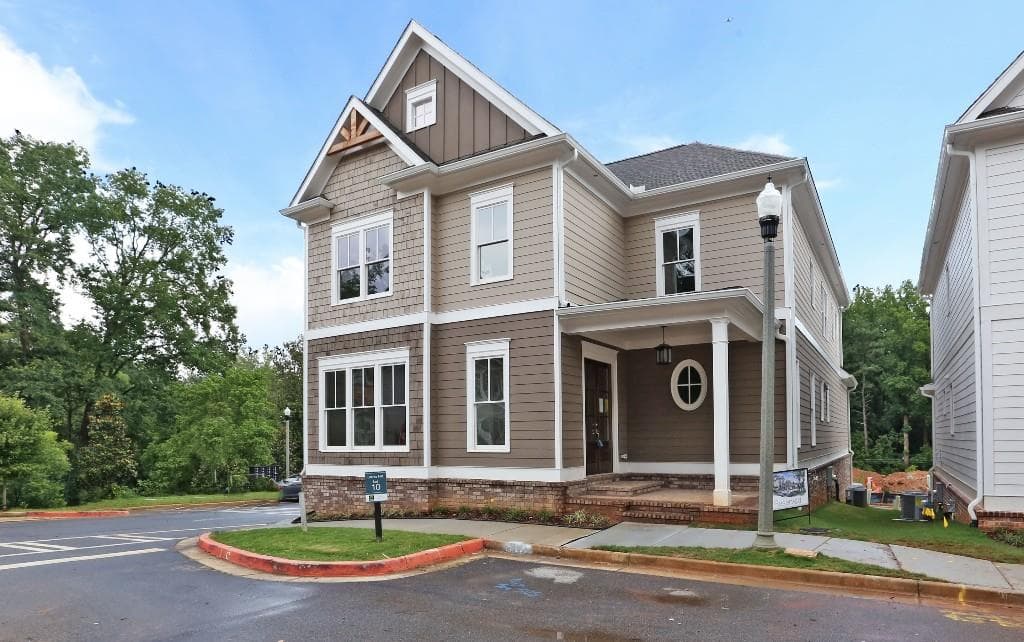 9 McEvoy Lane, Decatur, GA 30030 — most recent listing photo