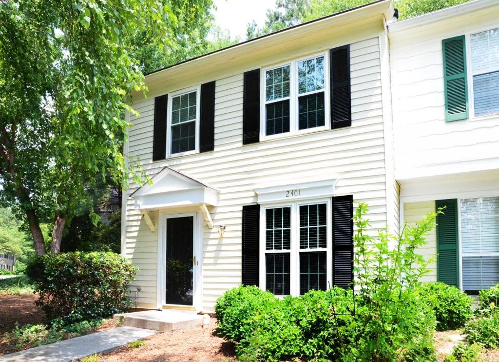 2401 Queen Anne Court, Atlanta, GA 30350 — most recent listing photo