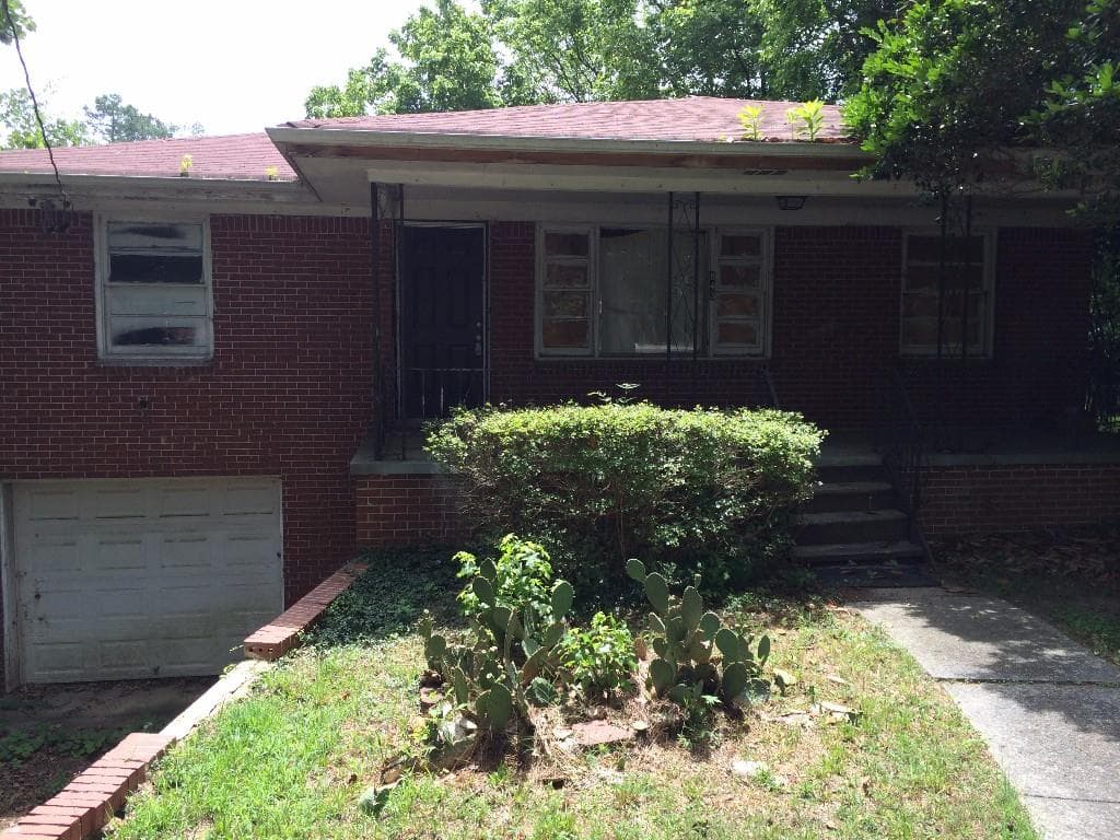 3 bedroom single family residence sold at 843 Fairburn Road, Atlanta, GA 30331