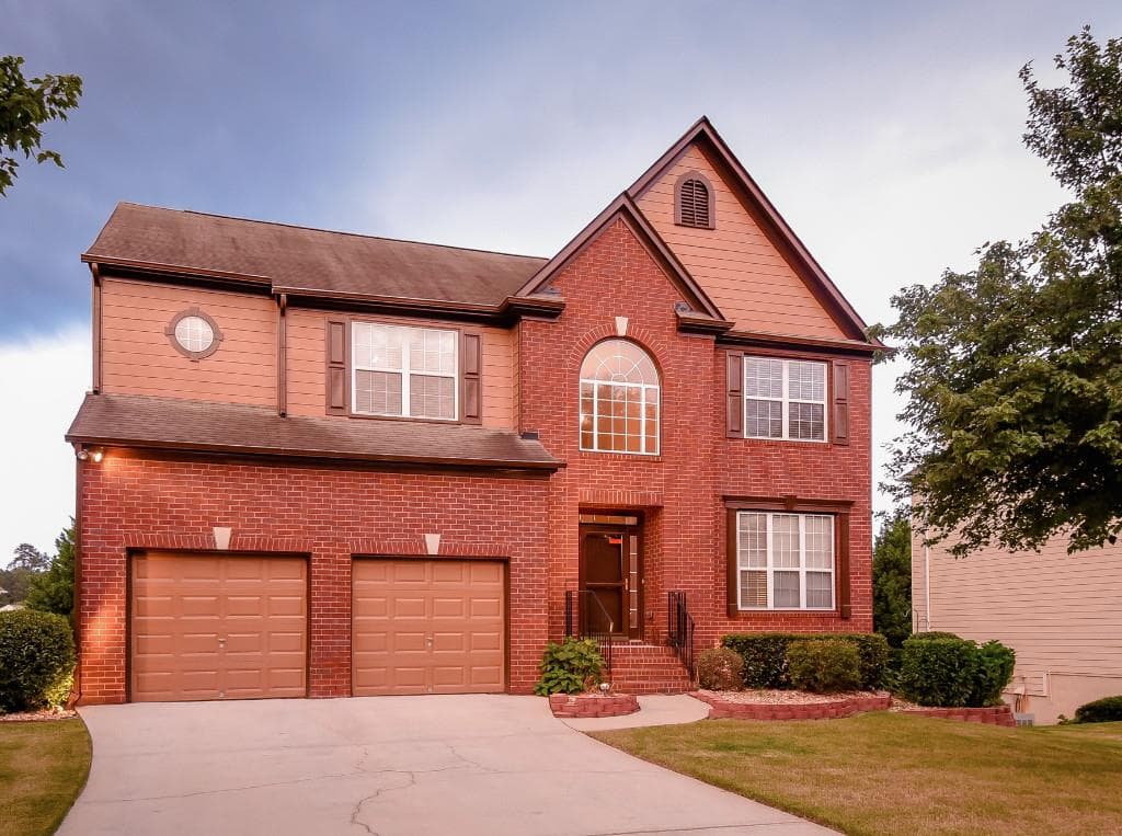 4 bedroom single family residence sold at 2703 Whispering Pines Drive, Grayson, GA 30017