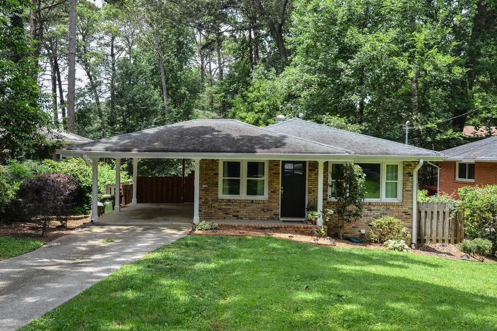 3 bedroom, 2,041 sq ft single family residence sold at 2044 Arlington Avenue, Atlanta, GA 30324