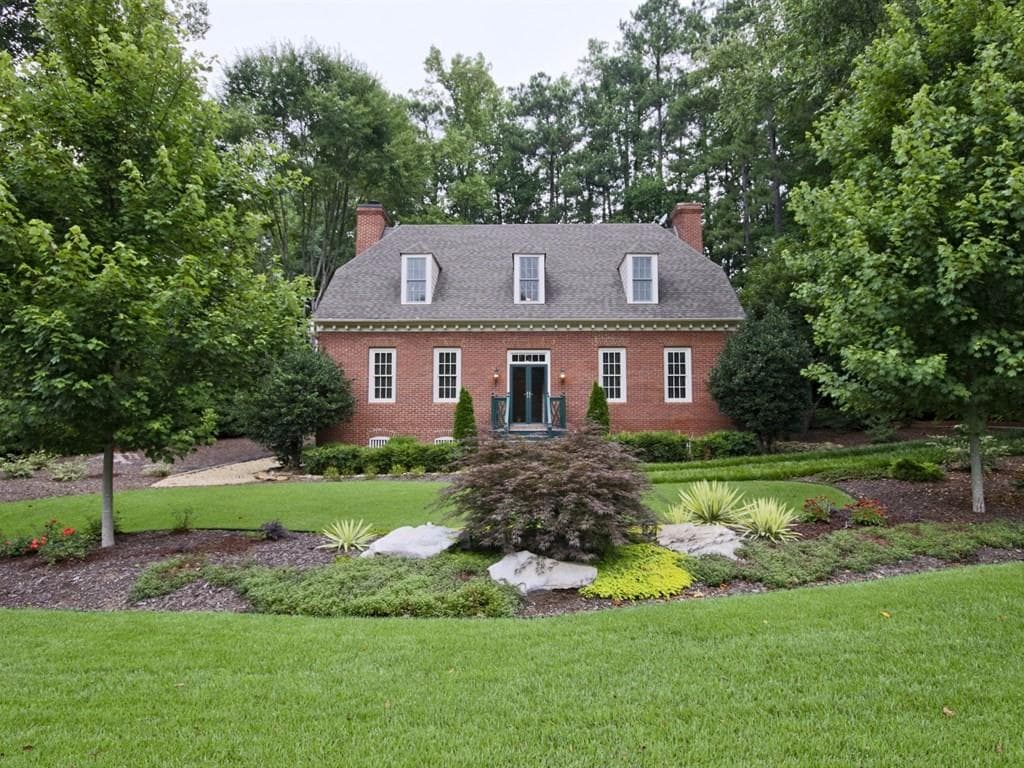 4 bedroom, 3,076 sq ft single family residence sold at 3207 Lakeridge Drive, Marietta, GA 30067