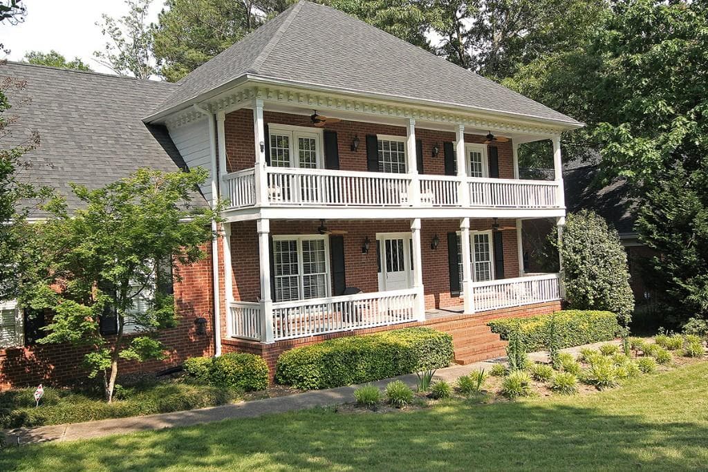 5 bedroom single family residence sold at 898 Guinevere Way, Lilburn, GA 30047