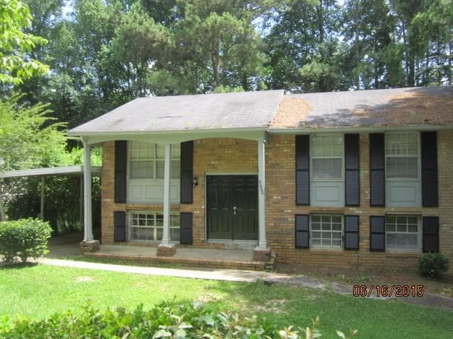 4 bedroom, 900 sq ft single family residence sold at 4666 Edwina Lane, Atlanta, GA 30331