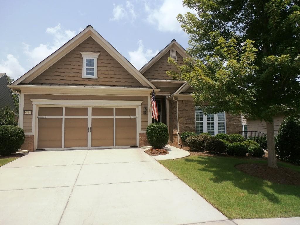 2 bedroom, 1,933 sq ft single family residence sold at 6460 LANTERN Ridge, Hoschton, GA 30548