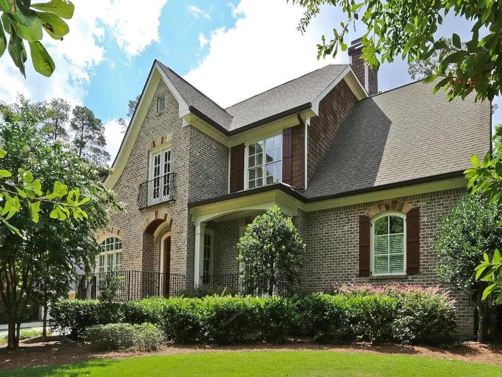 4 bedroom single family residence sold at 661 Timm Valley Road, Atlanta, GA 30305