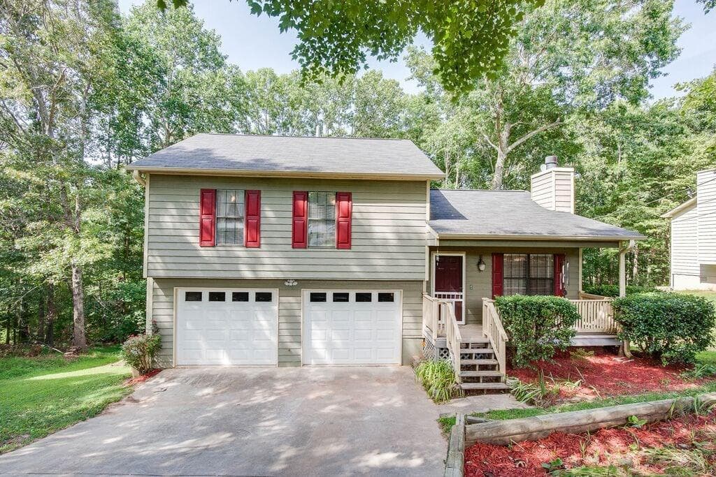 4131 Warren Road, Flowery Branch, GA 30542 — most recent listing photo