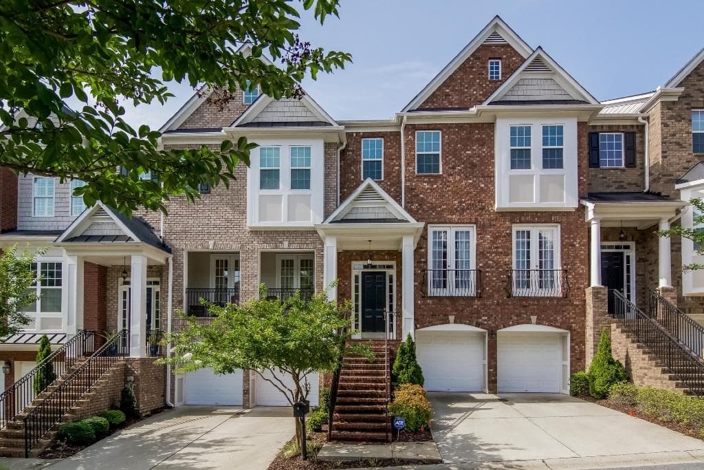 4 bedroom, 2,797 sq ft townhouse sold at 3128 Woodwalk Trace 8, Atlanta, GA 30339
