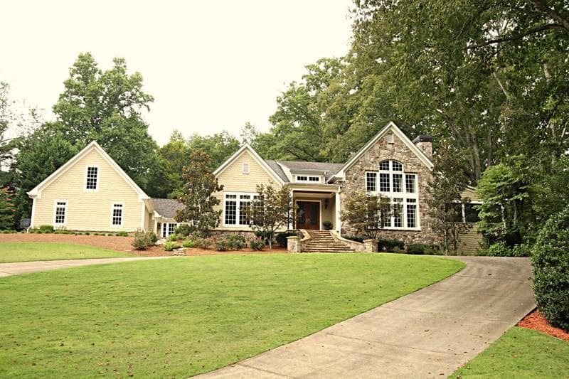 1042 Lake Charles Drive, Roswell, GA 30075 — most recent listing photo