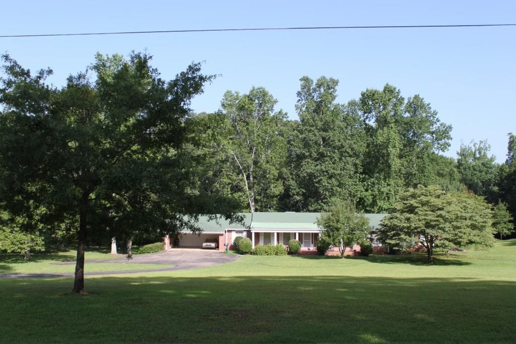 198 Oakwood Drive, Cumming, GA 30040 — most recent listing photo