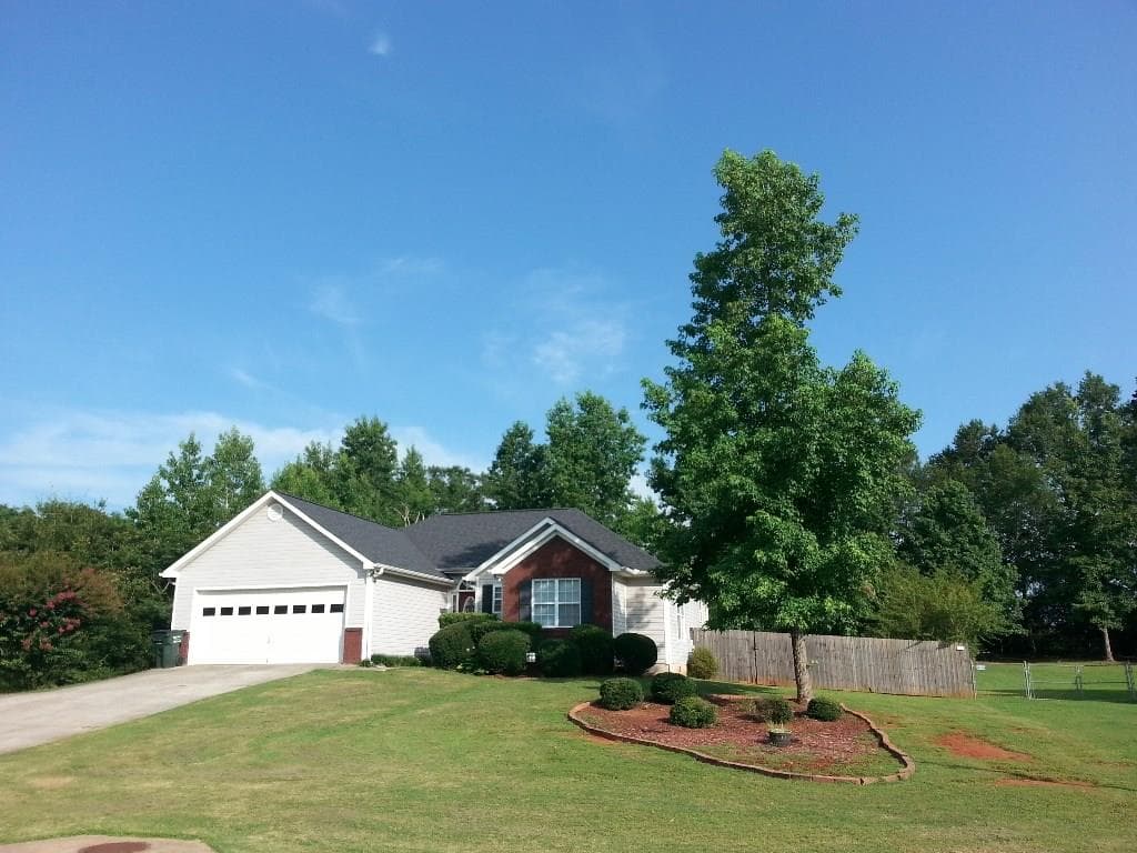 3 bedroom single family residence sold at 1745 Brush Creek Drive, Monroe, GA 30655