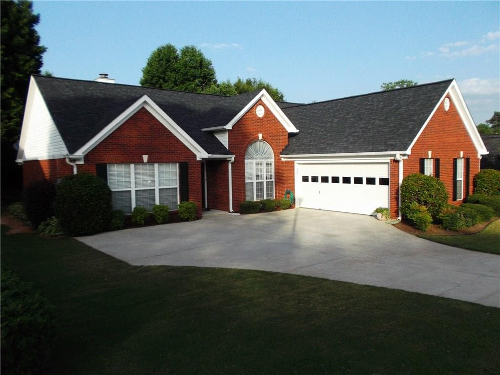 3 bedroom, 1,718 sq ft single family residence sold at 160 Cassie Walk Lane, Lawrenceville, GA 30046