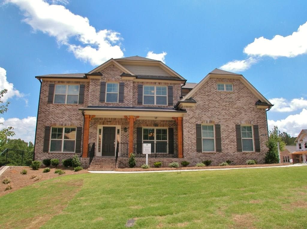 5 bedroom, 3,400 sq ft single family residence sold at 4105 Creststone Court, Cumming, GA 30040
