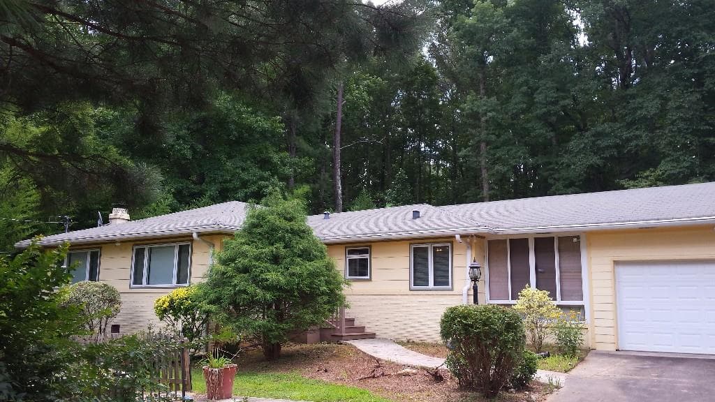 572 Kenilworth Circle, Stone Mountain, GA 30083 — most recent listing photo