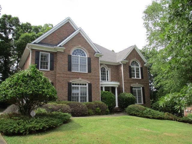 5 bedroom, 3,381 sq ft single family residence sold at 290 Stoneleigh Drive, Atlanta, GA 30331