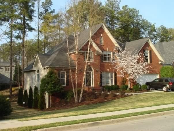 7 bedroom, 4,674 sq ft single family residence sold at 2215 Bentbrooke Trail, Lawrenceville, GA 30043