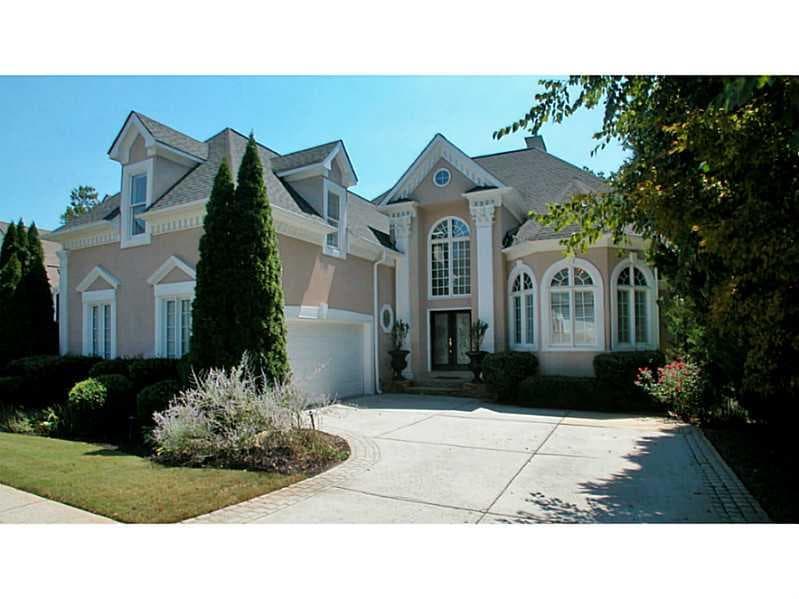 1975 River Falls Drive, Roswell, GA 30076 — most recent listing photo