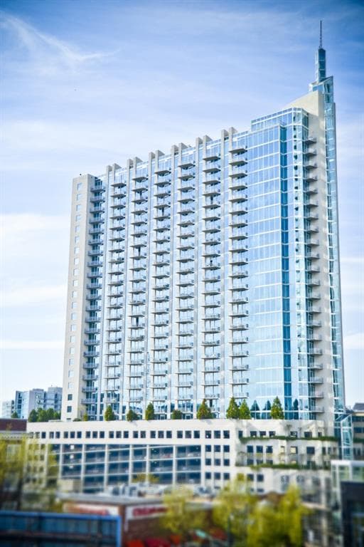 2 bedroom, 1,193 sq ft condominium sold at 860 Peachtree Street 1617, Atlanta, GA 30308