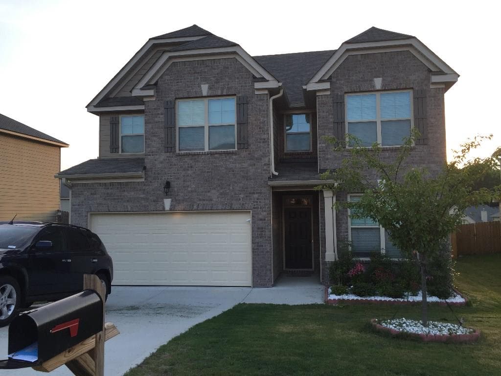 2925 Gayle Manor Lane, Snellville, GA 30078 — most recent listing photo