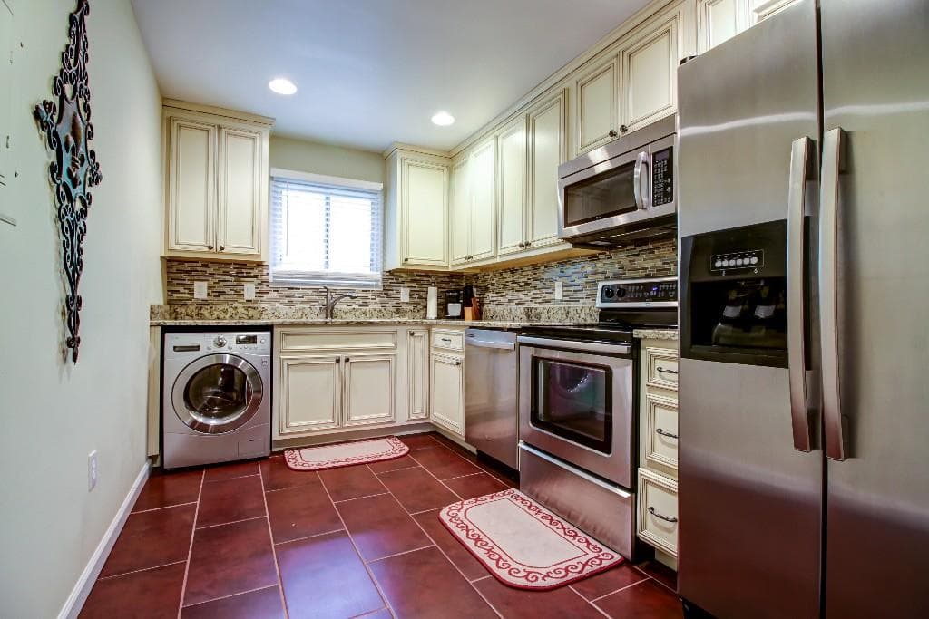 343 8th Street F1, Atlanta, GA 30309 — most recent listing photo