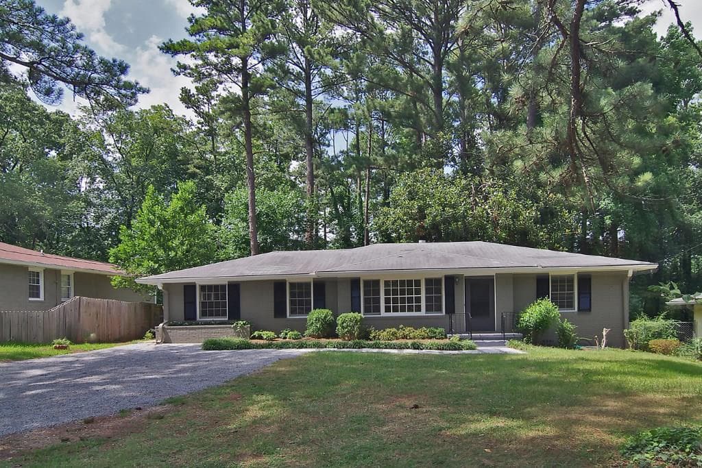 3 bedroom single family residence sold at 1090 Willivee, Decatur, GA 30033