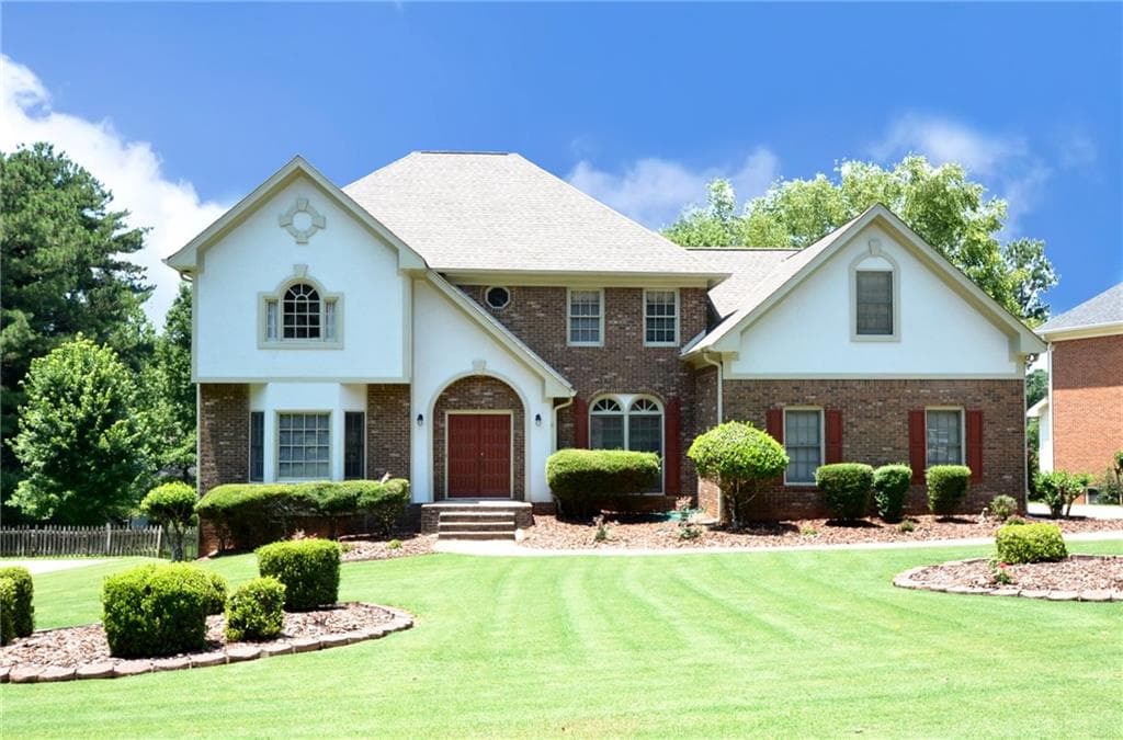 5 bedroom, 3,507 sq ft single family residence sold at 1711 Hickory Lake Drive, Snellville, GA 30078