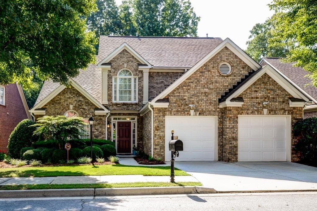 4 bedroom, 2,524 sq ft single family residence sold at 1968 Gramercy Circle, Atlanta, GA 30341