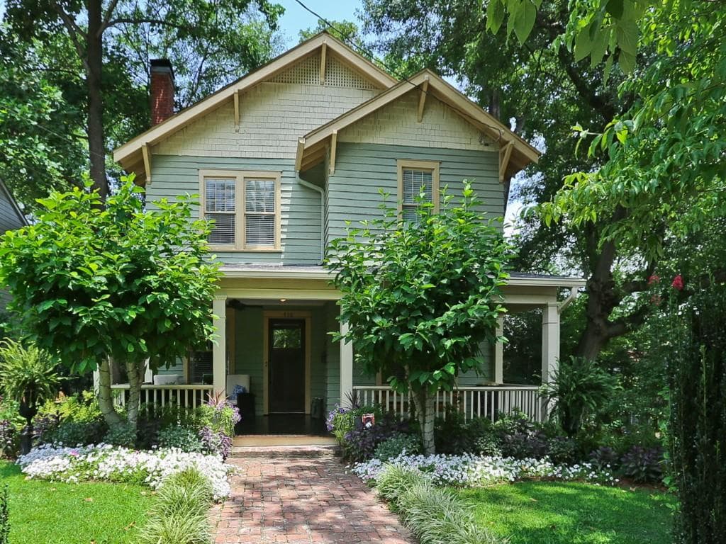 4 bedroom, 2,549 sq ft single family residence sold at 418 4th Street, Atlanta, GA 30308
