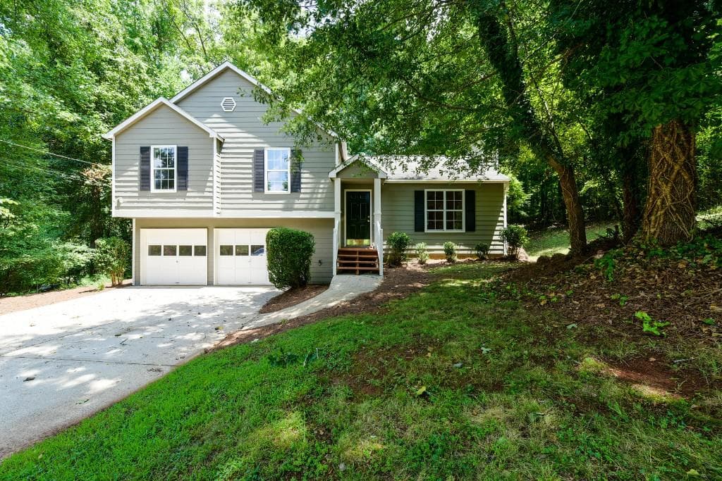 628 Bluff Drive, Woodstock, GA 30188 — most recent listing photo