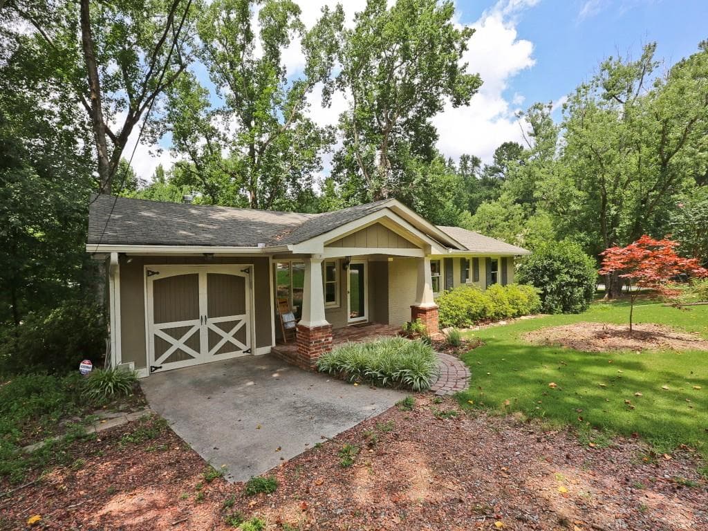 3 bedroom, 1,638 sq ft single family residence sold at 927 Flagler Circle, Smyrna, GA 30080
