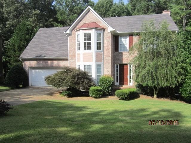 4 bedroom, 2,640 sq ft single family residence sold at 92 Saint Aurics Drive, Suwanee, GA 30024