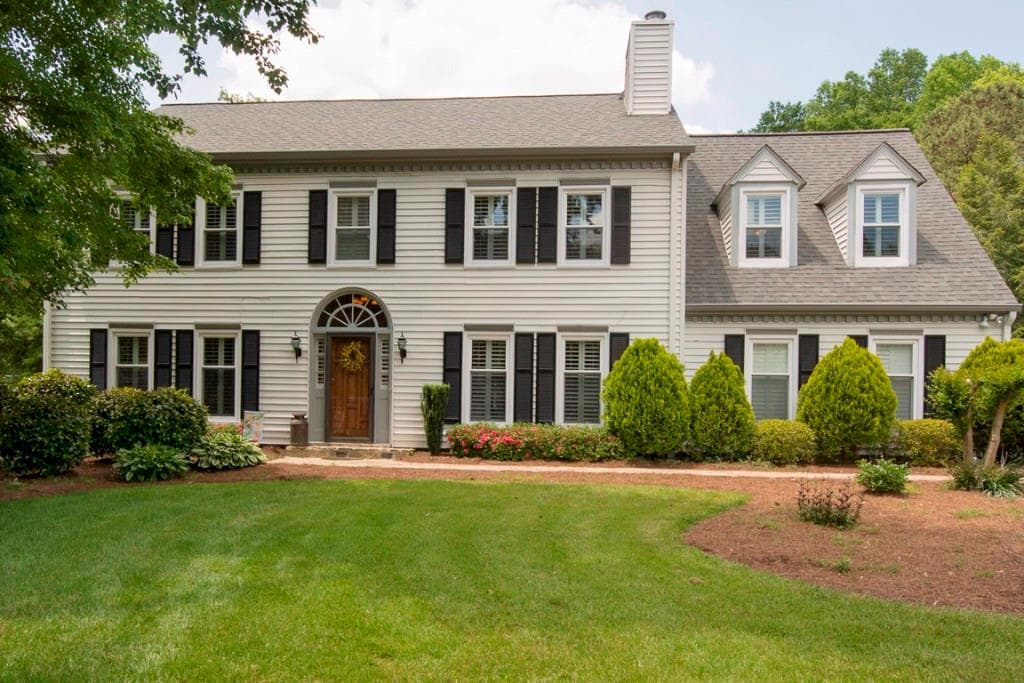 4 bedroom, 3,692 sq ft single family residence sold at 5588 Mill Gate Court, Dunwoody, GA 30338