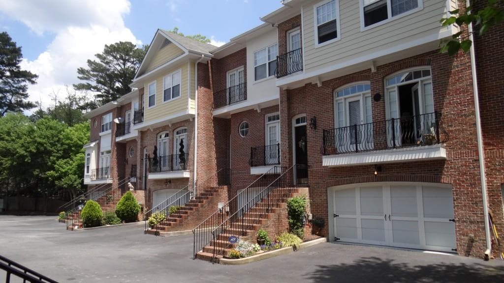 3 bedroom, 2,429 sq ft townhouse sold at 1133 Scott Boulevard 12, Decatur, GA 30030