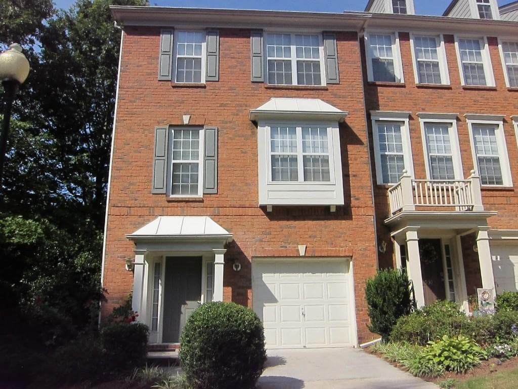 3 bedroom condominium sold at 5152 Manerdale Drive, Atlanta, GA 30339