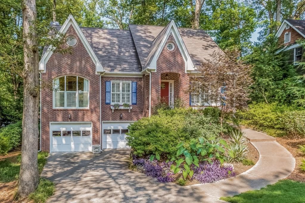 4 bedroom, 2,358 sq ft single family residence sold at 1833 N Rock Springs Road, Atlanta, GA 30324