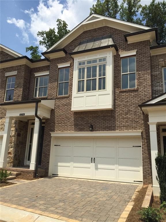 3 bedroom, 1,913 sq ft townhouse sold at 844 Canterbury Overlook 4, Atlanta, GA 30324
