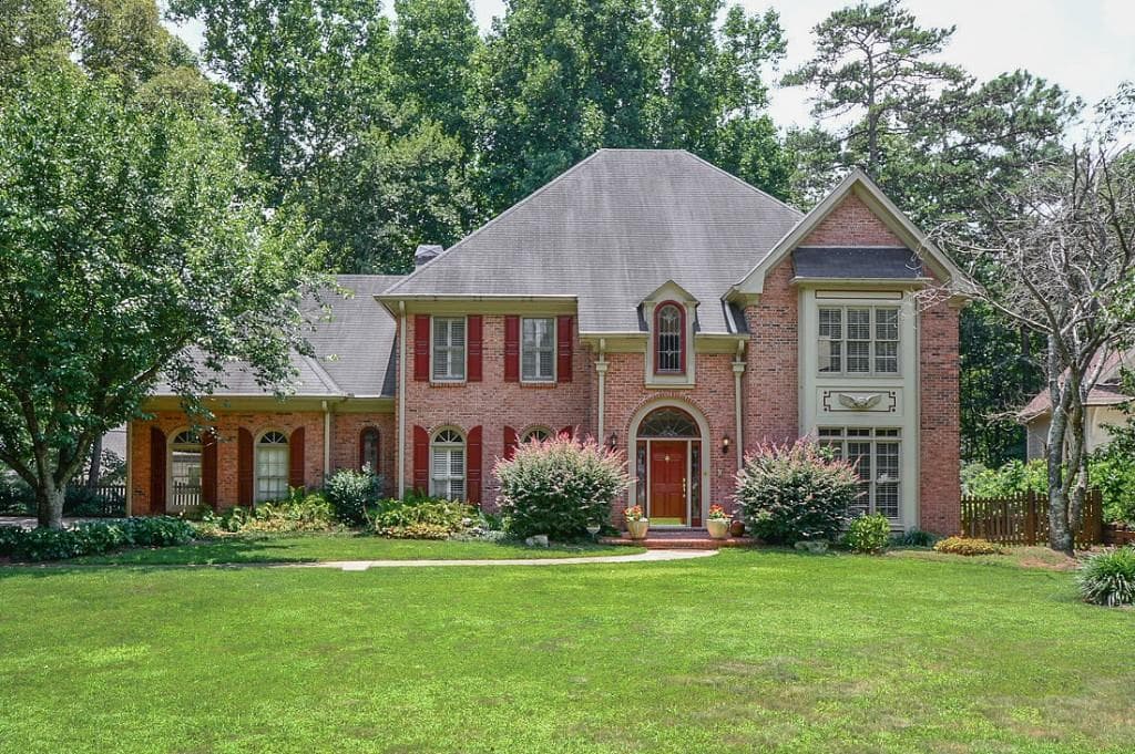 110 Knightsridge Court, Sandy Springs, GA 30350 — most recent listing photo