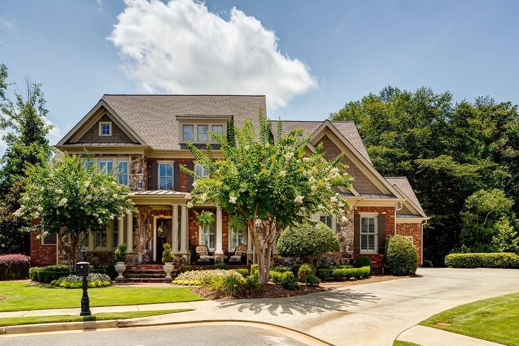 5 bedroom, 8,202 sq ft single family residence sold at 5186 Creek Walk Circle, Peachtree Corners, GA 30092
