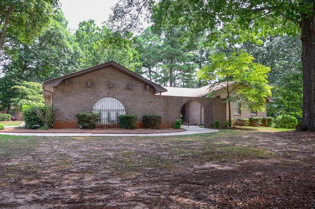 6352 Edenfield Drive, Lithonia, GA 30058 — most recent listing photo