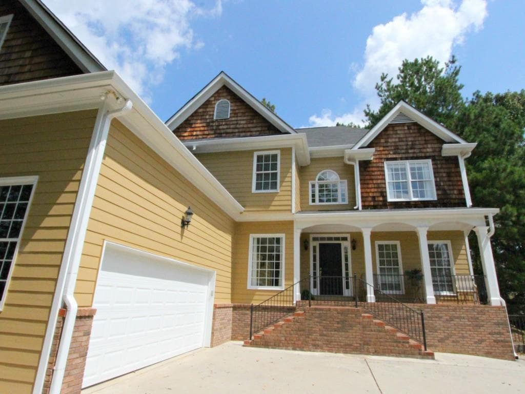 5 bedroom, 3,250 sq ft single family residence sold at 4451 Derby Lane, Smyrna, GA 30082