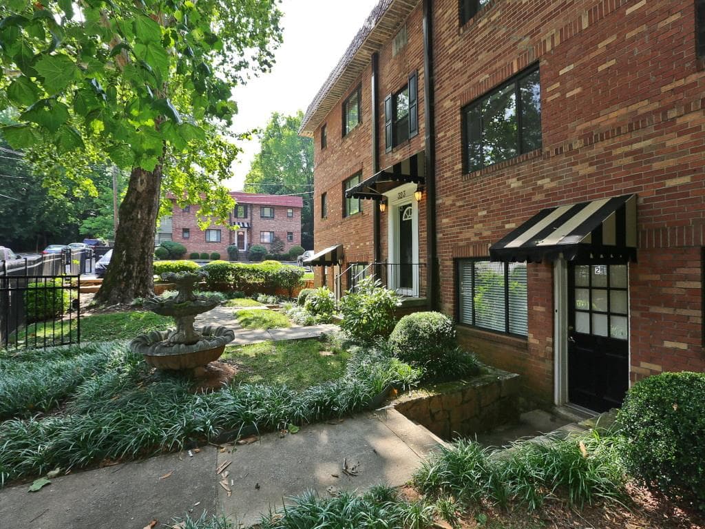 1 bedroom, 435 sq ft condominium sold at 323 3rd Street 5, Atlanta, GA 30308